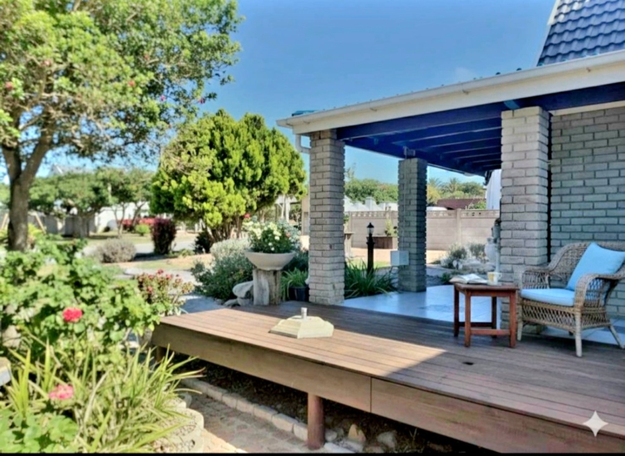  Bedroom Property for Sale in Hartenbos Heuwels Western Cape